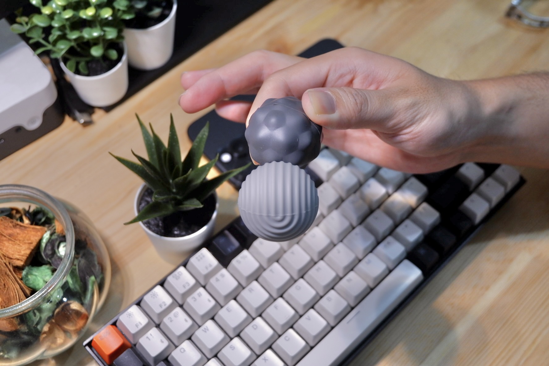 ZenOrbs - hand keyboard - WorkGadgets.ph